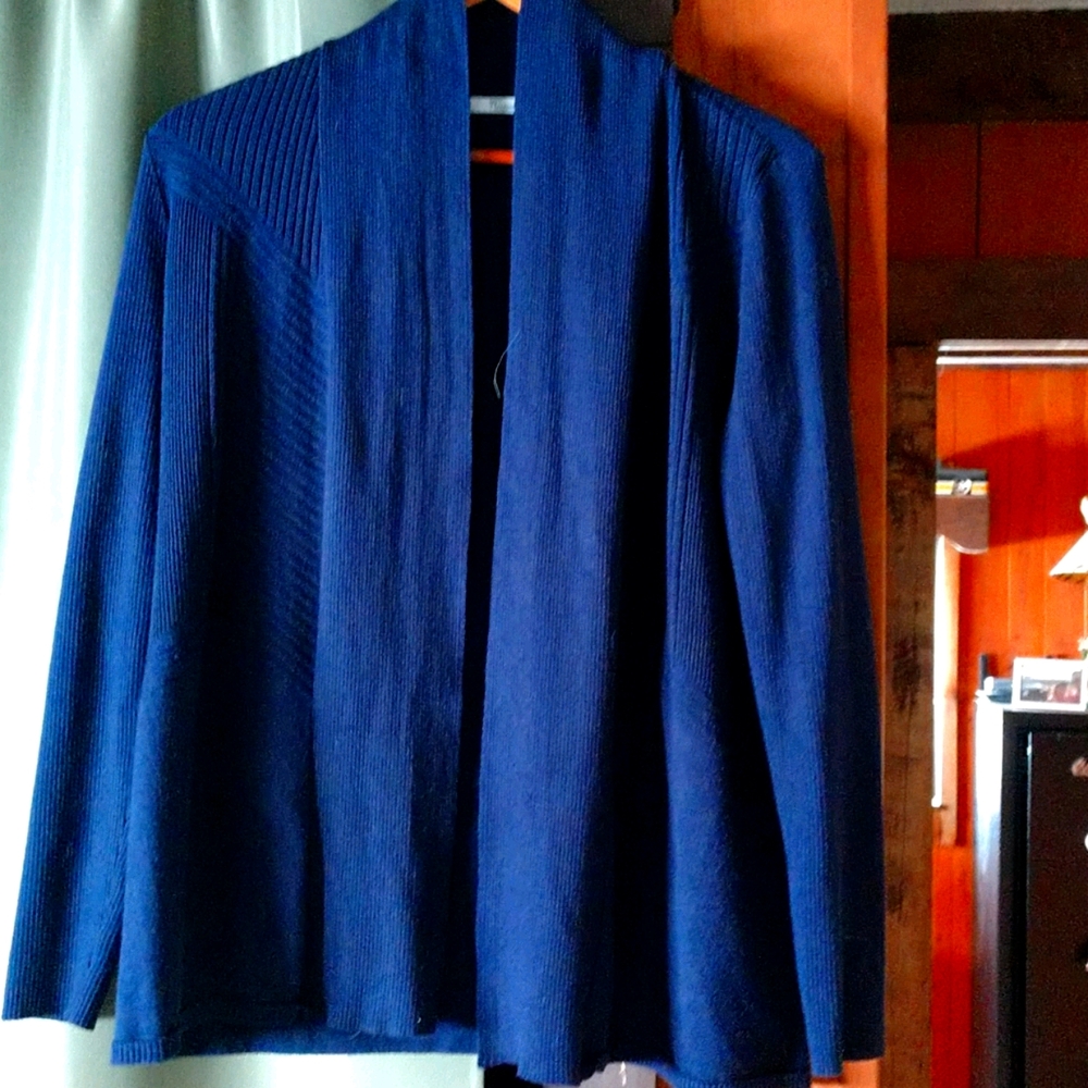 Cardigan sweater